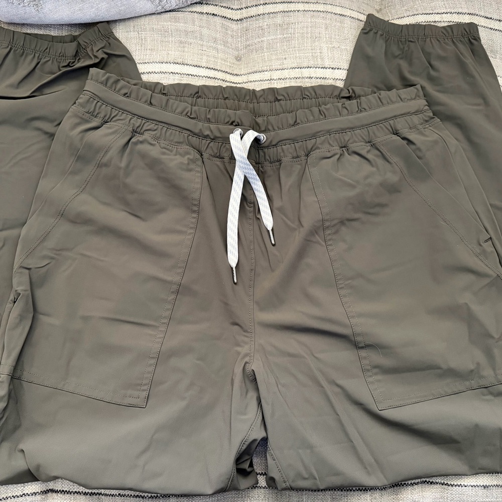 Vuori Olive Performance Joggers with White Drawcord